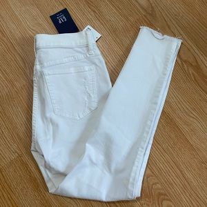 White denim GAP jeans never worn